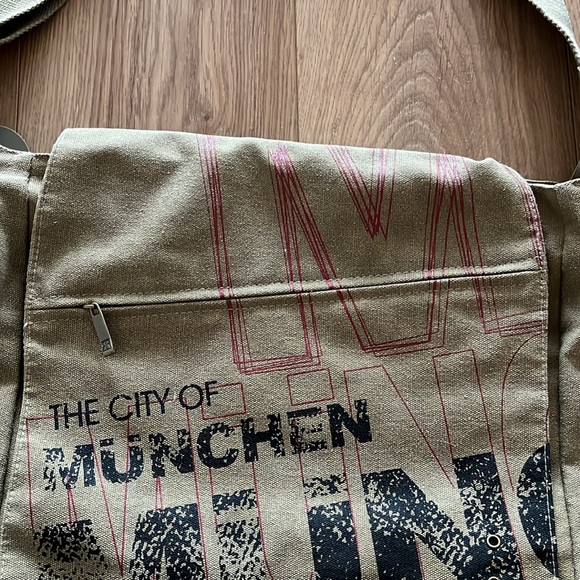 Large khaki canvas crossbody/messenger bag. - Picture 2 of 6